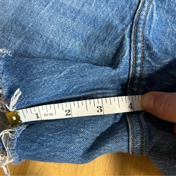 Abercrombie & Fitch The 90’s Baggy Low Rise Denim Cutoff Shorts Size 34 - Picture 8 of 8